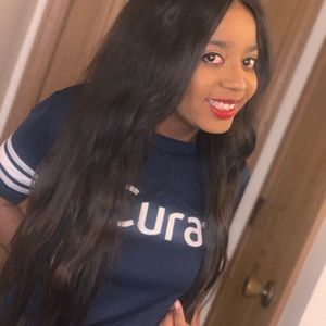 Meet your Posher, Courtney